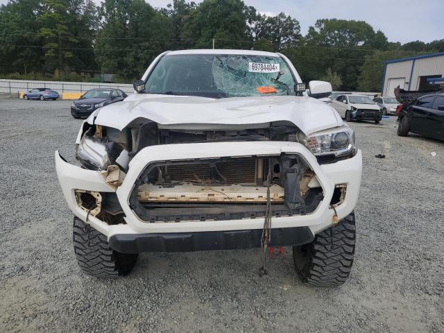 Photo 4 VIN: 5TFAZ5CN6GX008247 - TOYOTA TACOMA DOU 