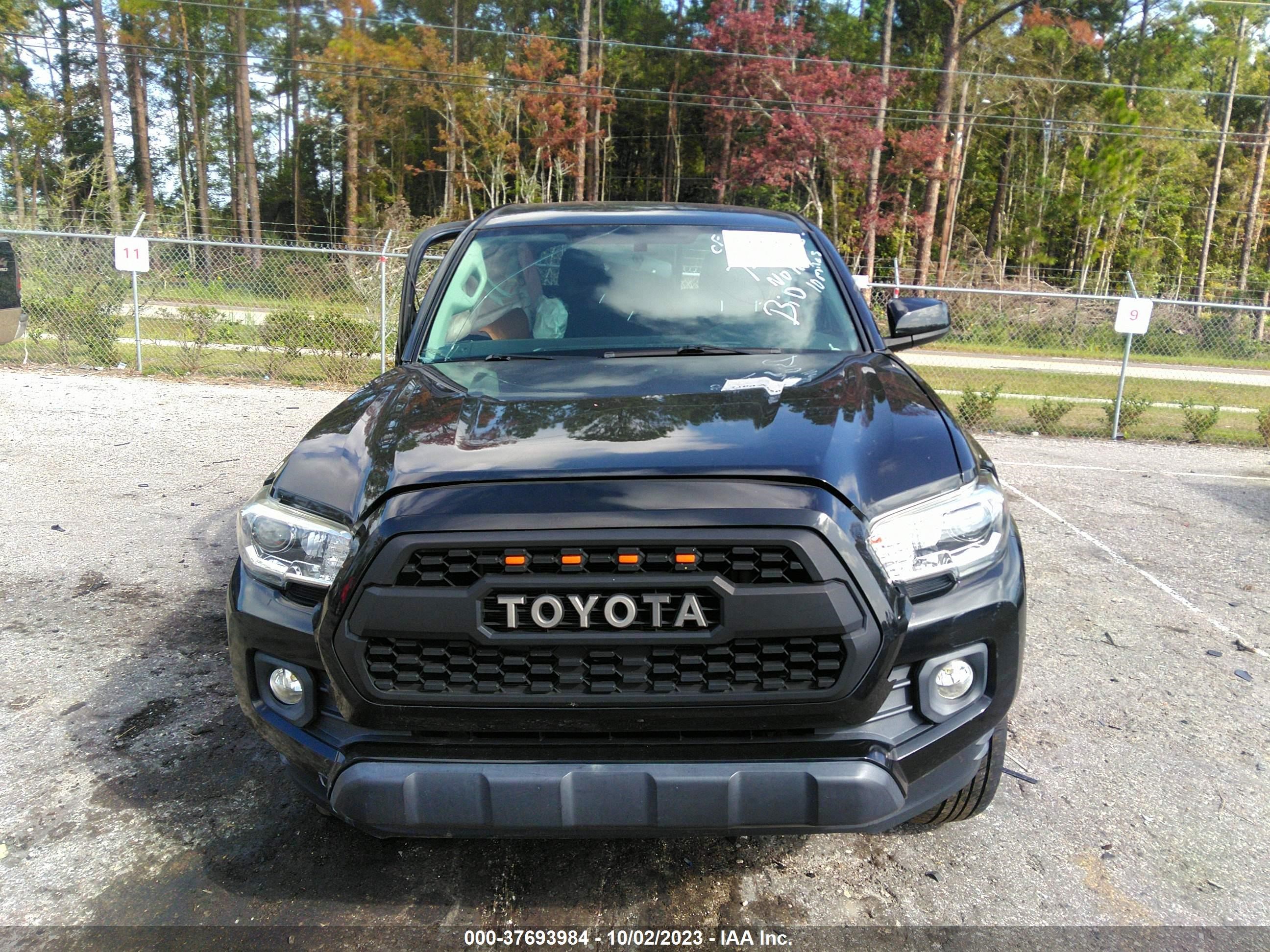 Photo 11 VIN: 5TFAZ5CN6HX052900 - TOYOTA TACOMA 