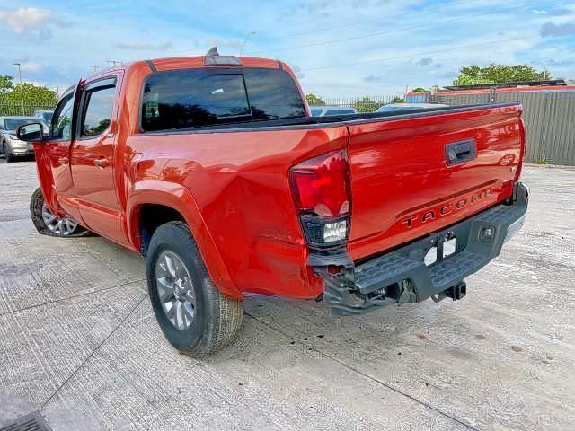 Photo 2 VIN: 5TFAZ5CN6JX063451 - TOYOTA TACOMA DOU 