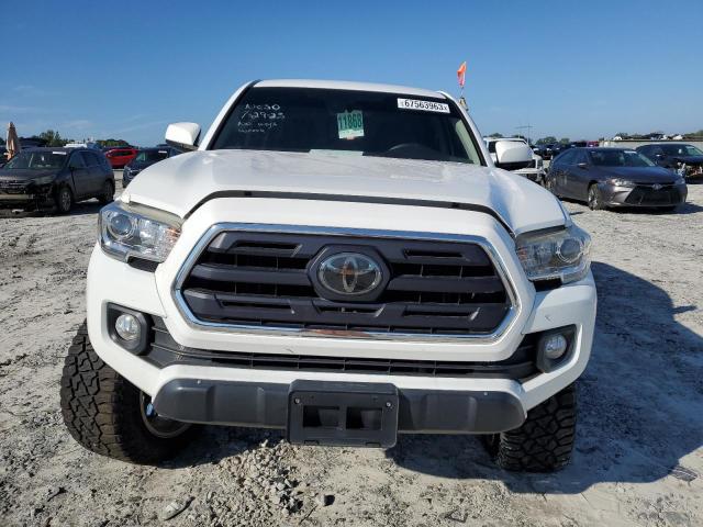 Photo 4 VIN: 5TFAZ5CN6JX067550 - TOYOTA TACOMA 