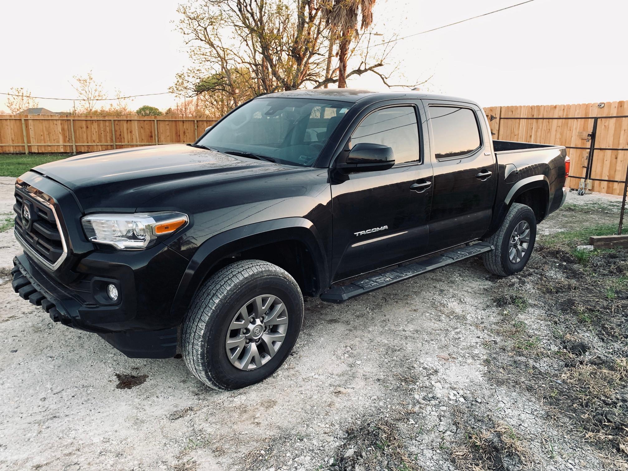 Photo 1 VIN: 5TFAZ5CN6JX070318 - TOYOTA TACOMA DOU 