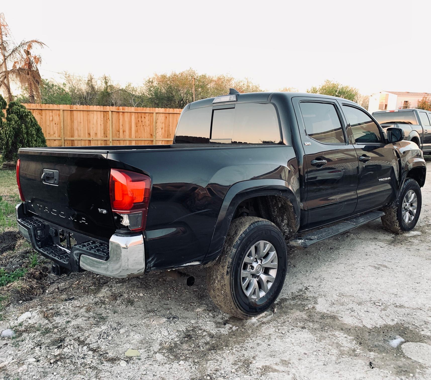 Photo 3 VIN: 5TFAZ5CN6JX070318 - TOYOTA TACOMA DOU 