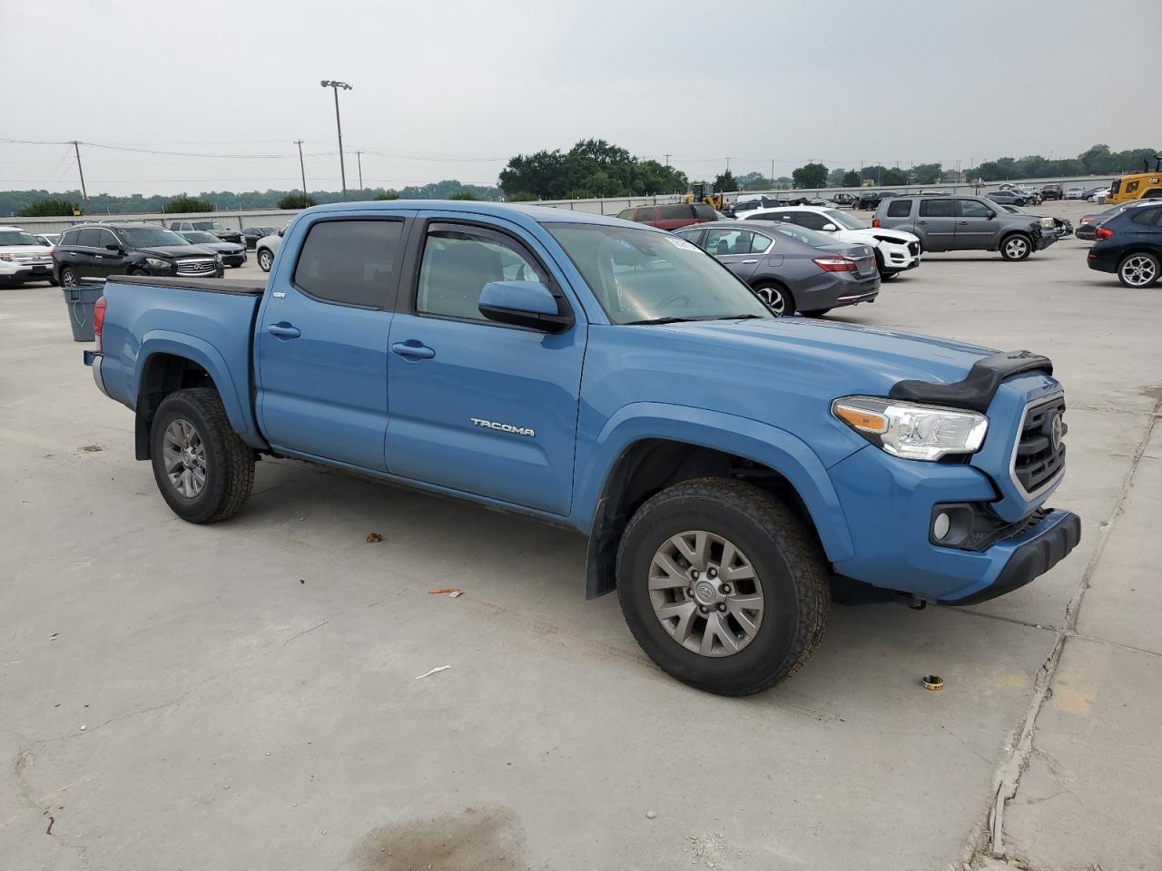 Photo 3 VIN: 5TFAZ5CN6KX082258 - TOYOTA TACOMA DOU 