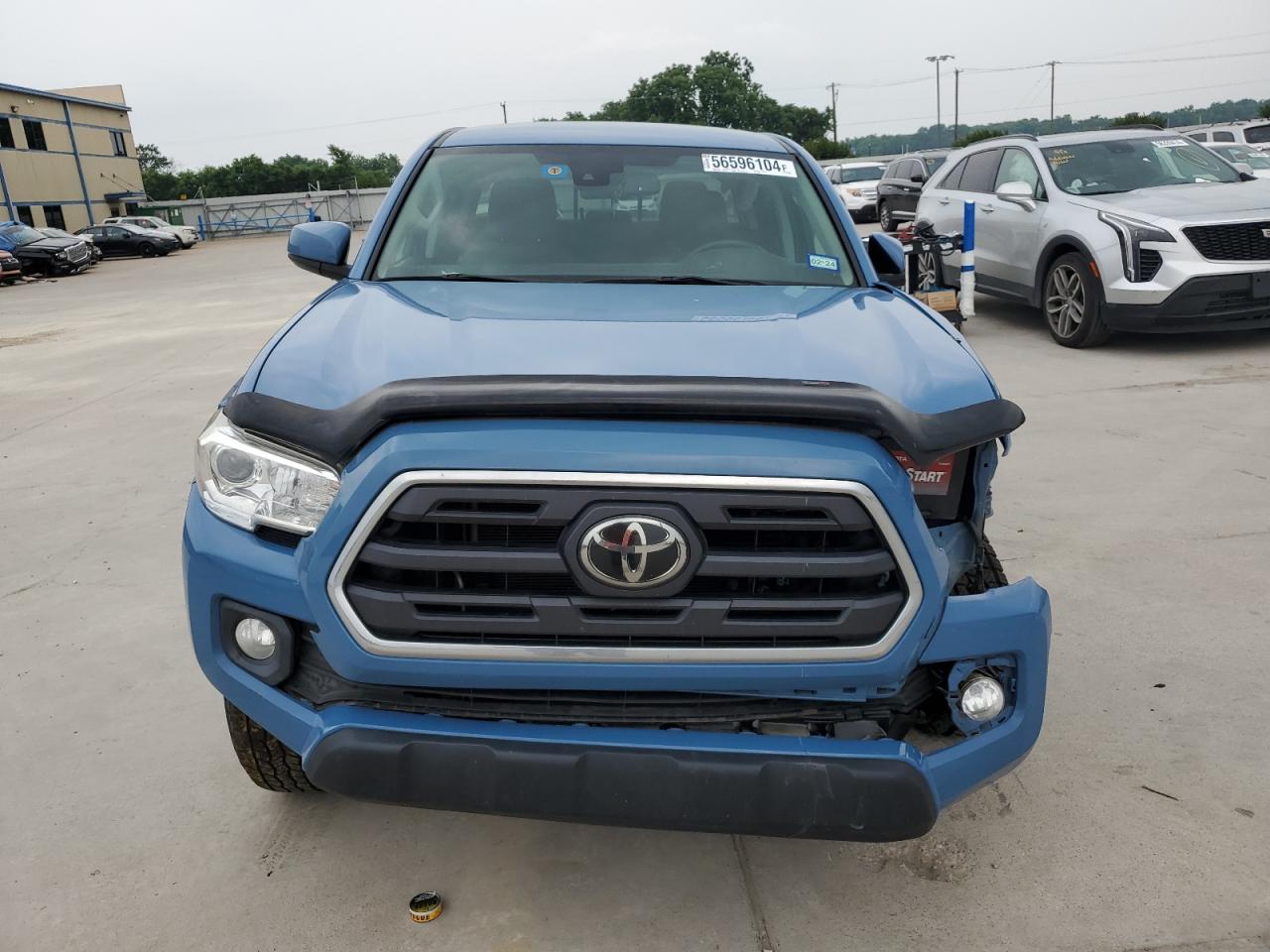 Photo 4 VIN: 5TFAZ5CN6KX082258 - TOYOTA TACOMA DOU 