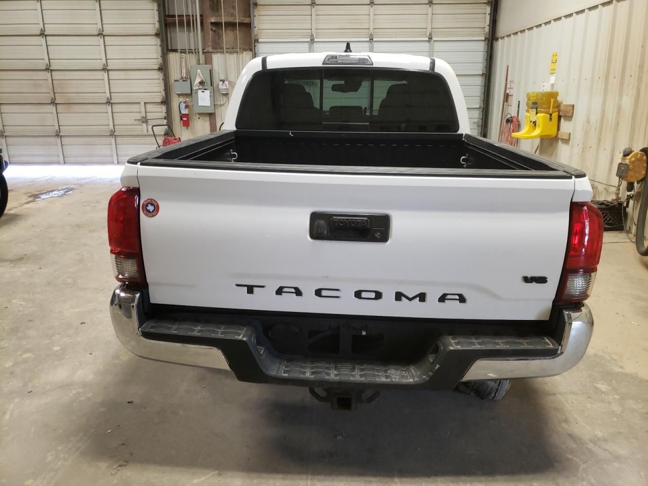 Photo 5 VIN: 5TFAZ5CN6MX099659 - TOYOTA TACOMA 