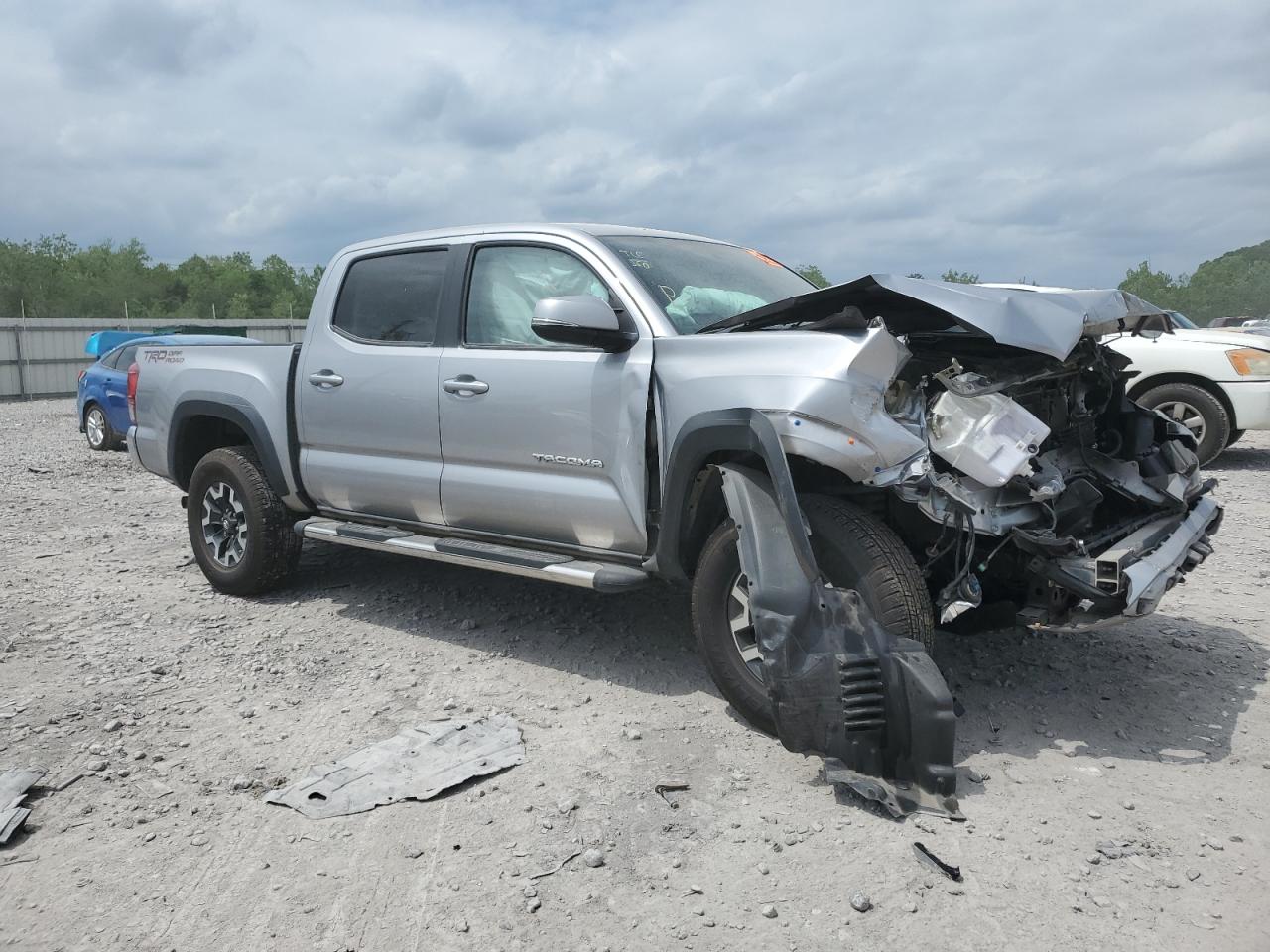 Photo 3 VIN: 5TFAZ5CN7GX009455 - TOYOTA TACOMA 