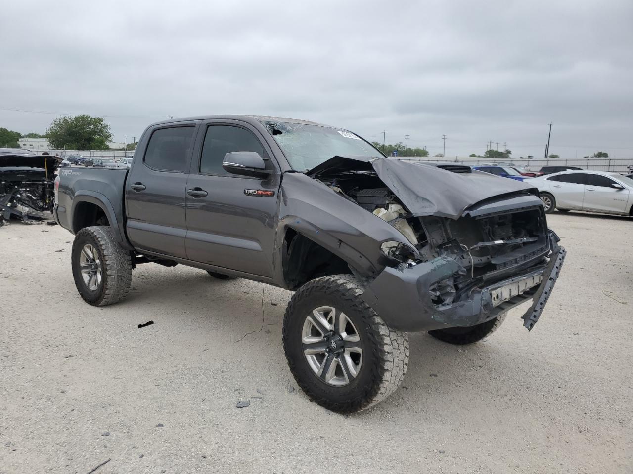 Photo 3 VIN: 5TFAZ5CN7HX040741 - TOYOTA TACOMA 