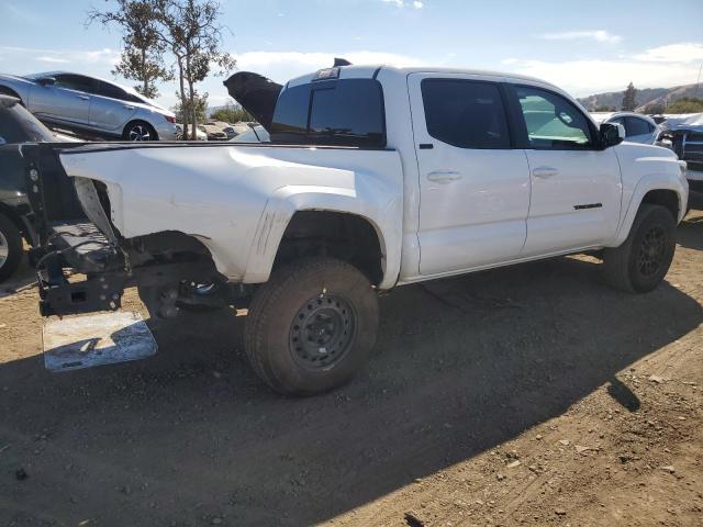 Photo 2 VIN: 5TFAZ5CN7JX058596 - TOYOTA TACOMA DOU 