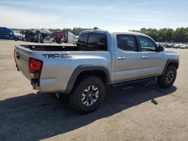 Photo 2 VIN: 5TFAZ5CN7JX059585 - TOYOTA TACOMA DOU 