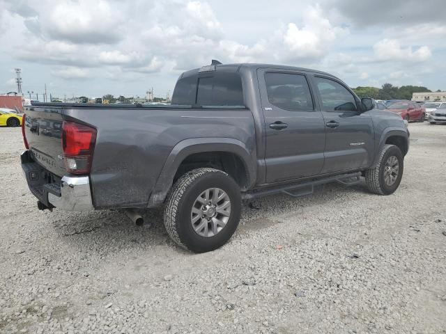 Photo 2 VIN: 5TFAZ5CN7JX064544 - TOYOTA TACOMA DOU 