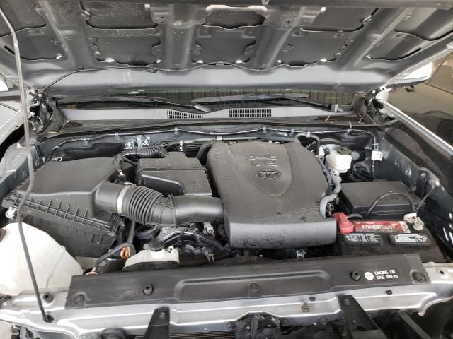 Photo 6 VIN: 5TFAZ5CN7KX080471 - TOYOTA TACOMA DOU 