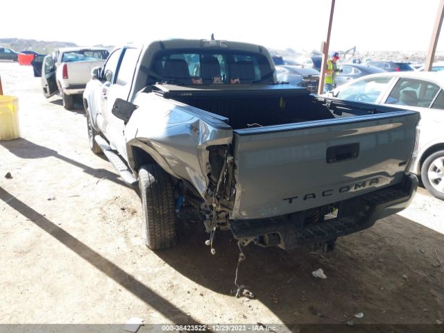 Photo 2 VIN: 5TFAZ5CN7MX106666 - TOYOTA TACOMA 