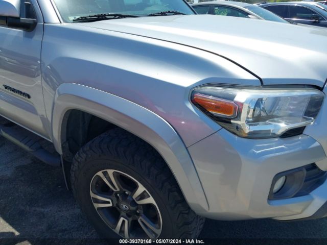 Photo 5 VIN: 5TFAZ5CN8HX051909 - TOYOTA TACOMA 