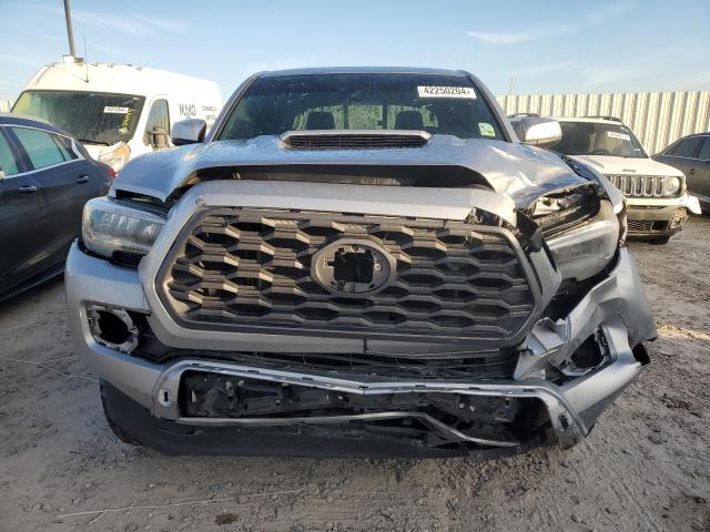 Photo 4 VIN: 5TFAZ5CN8MX104828 - TOYOTA TACOMA 