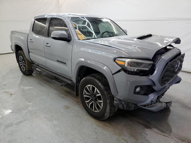 Photo 3 VIN: 5TFAZ5CN8MX106823 - TOYOTA TACOMA DOU 