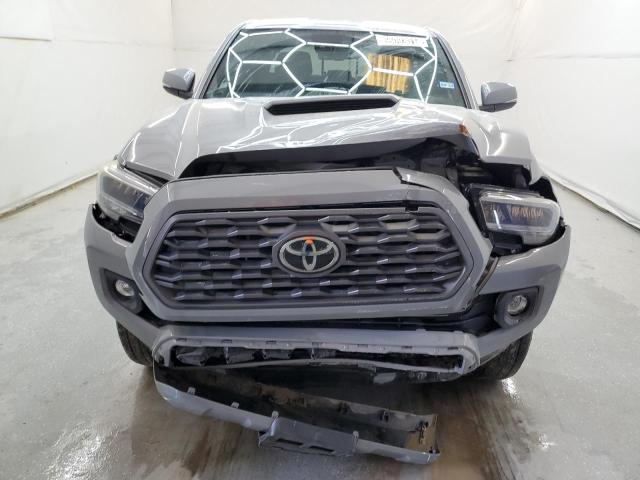 Photo 4 VIN: 5TFAZ5CN8MX106823 - TOYOTA TACOMA DOU 