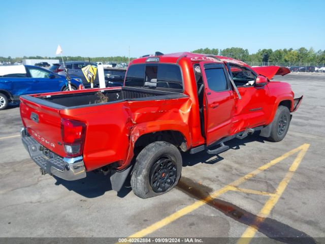 Photo 3 VIN: 5TFAZ5CN9JX055361 - TOYOTA TACOMA 