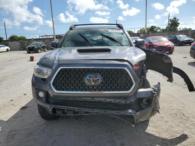 Photo 4 VIN: 5TFAZ5CN9JX056865 - TOYOTA TACOMA DOU 