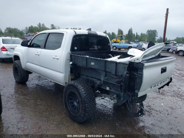 Photo 2 VIN: 5TFAZ5CNXJX056177 - TOYOTA TACOMA 