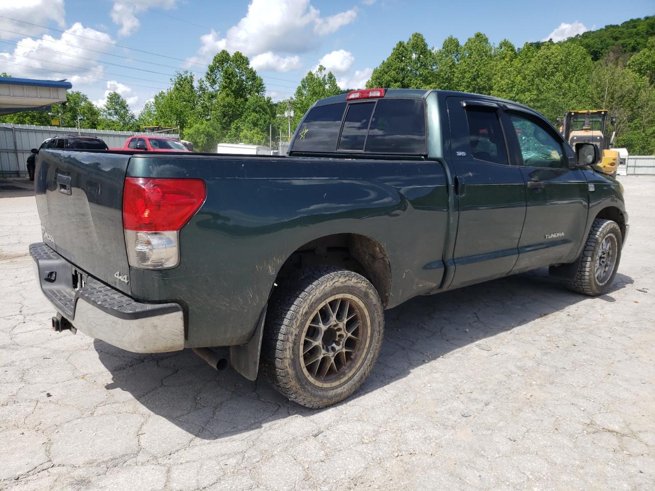 Photo 2 VIN: 5TFBT54107X010139 - TOYOTA TUNDRA 