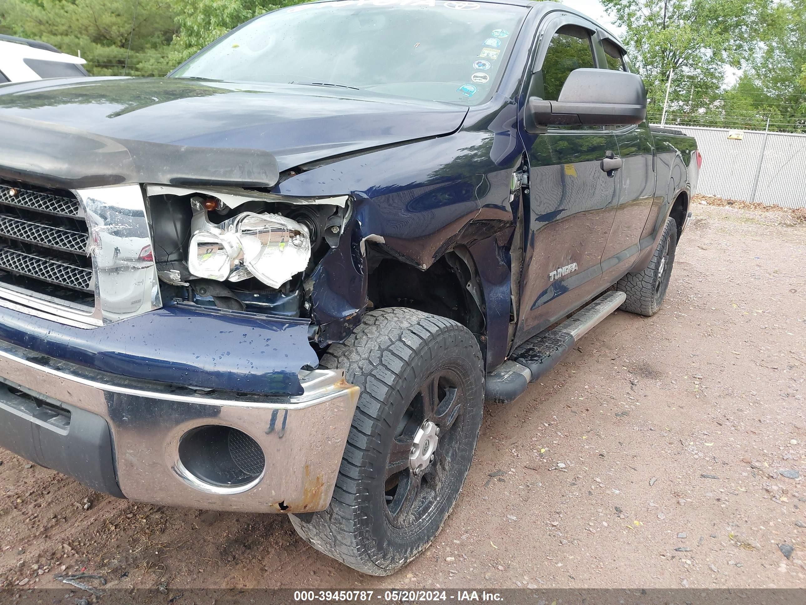 Photo 5 VIN: 5TFBT54108X010529 - TOYOTA TUNDRA 