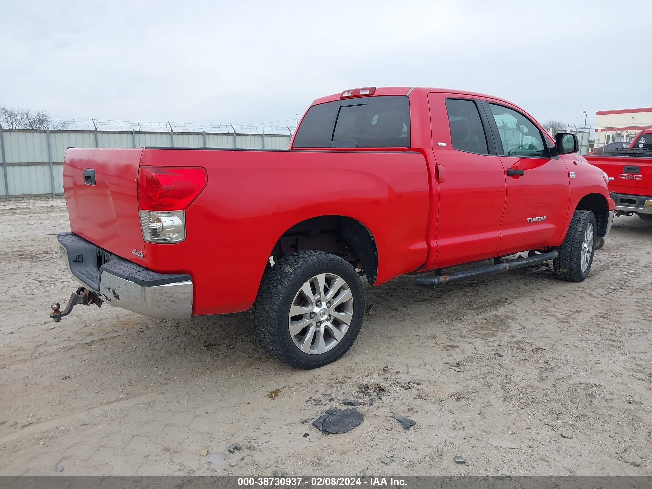 Photo 3 VIN: 5TFBT54127X005539 - TOYOTA TUNDRA 