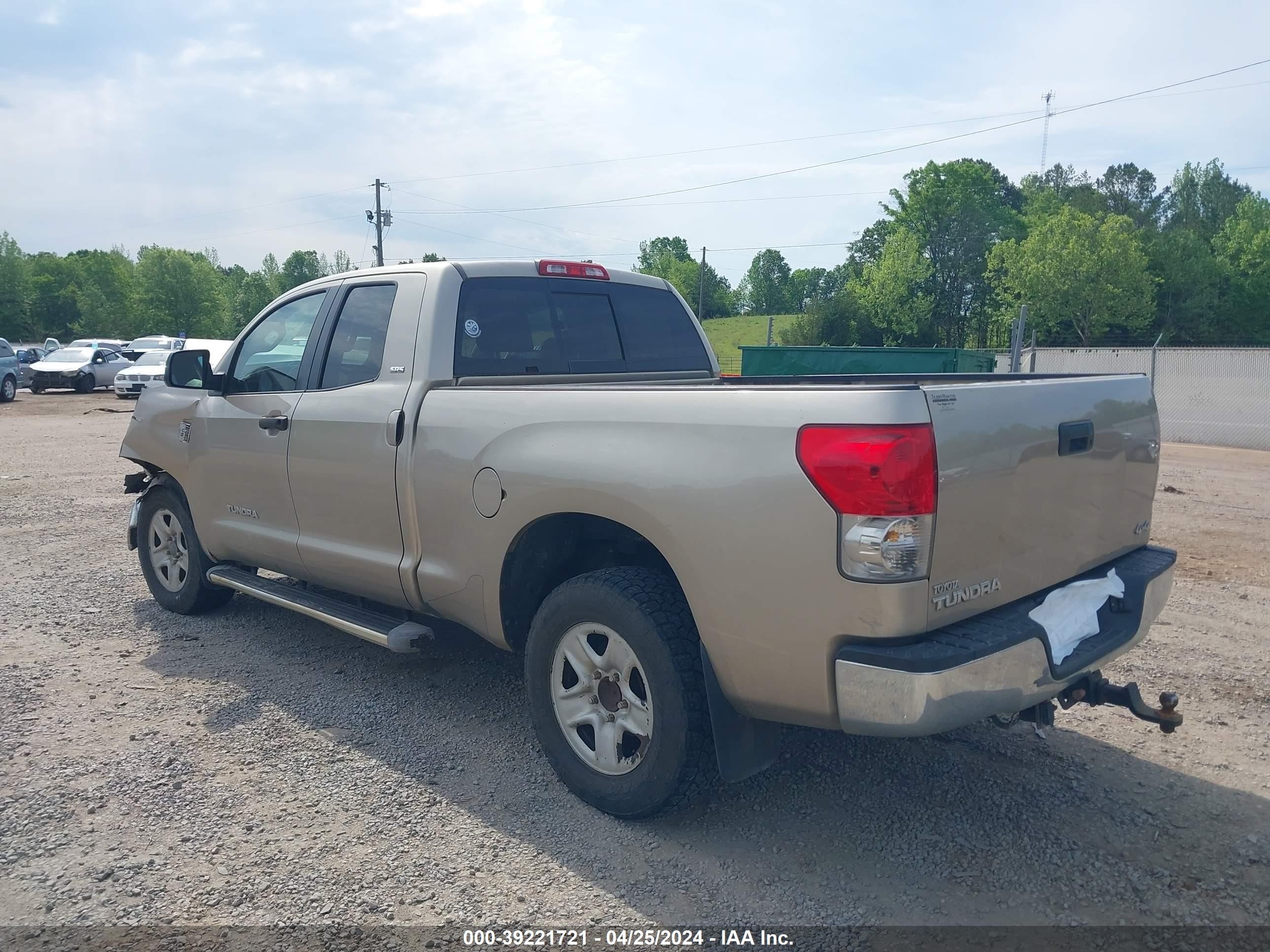 Photo 2 VIN: 5TFBT54158X012034 - TOYOTA TUNDRA 