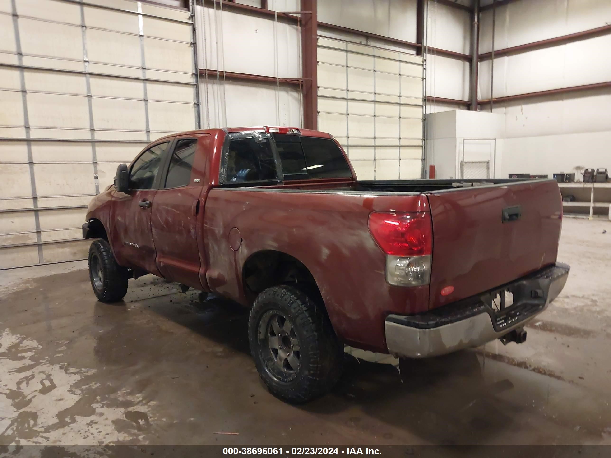 Photo 2 VIN: 5TFBT54197X008910 - TOYOTA TUNDRA 