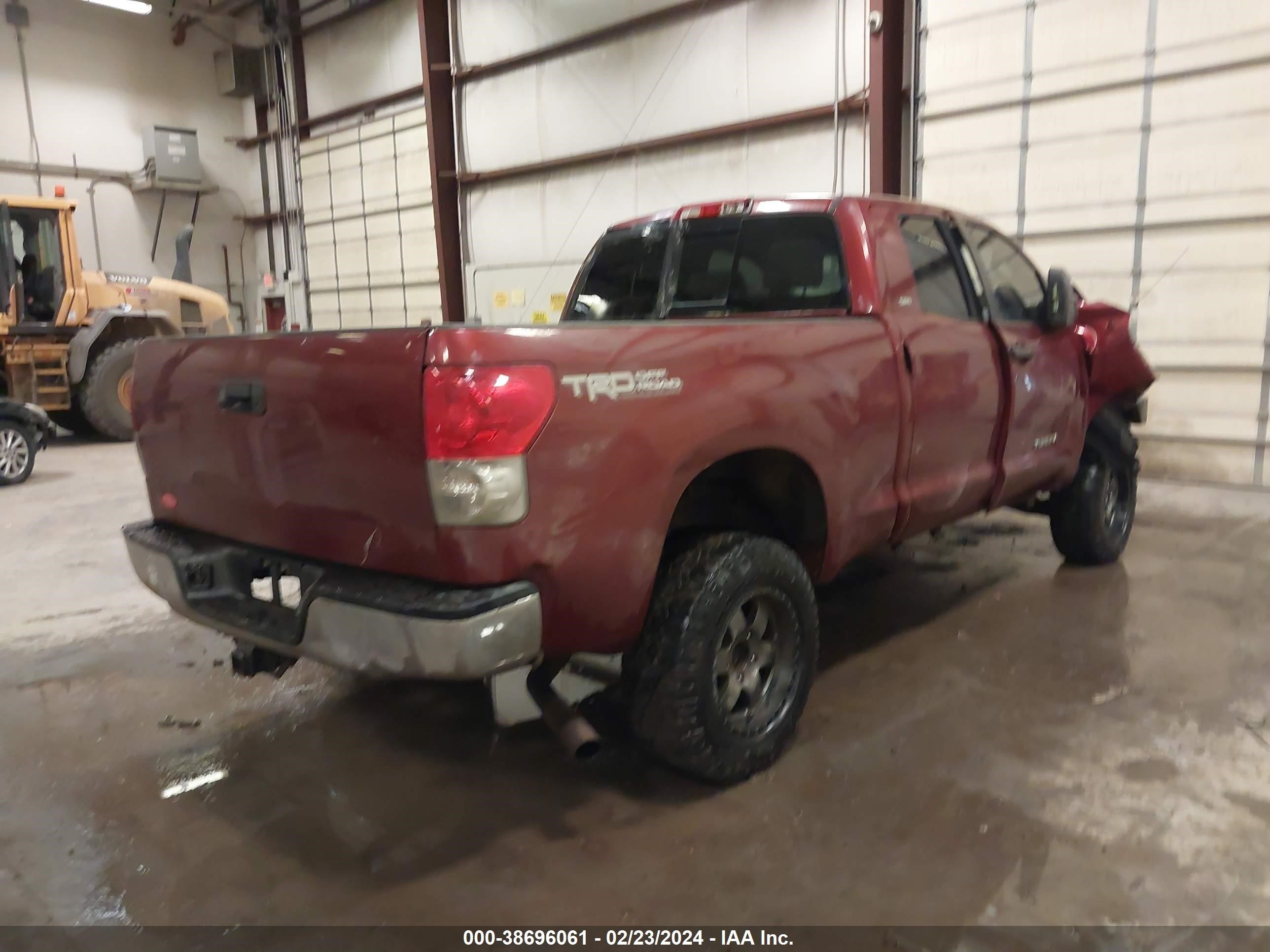 Photo 3 VIN: 5TFBT54197X008910 - TOYOTA TUNDRA 