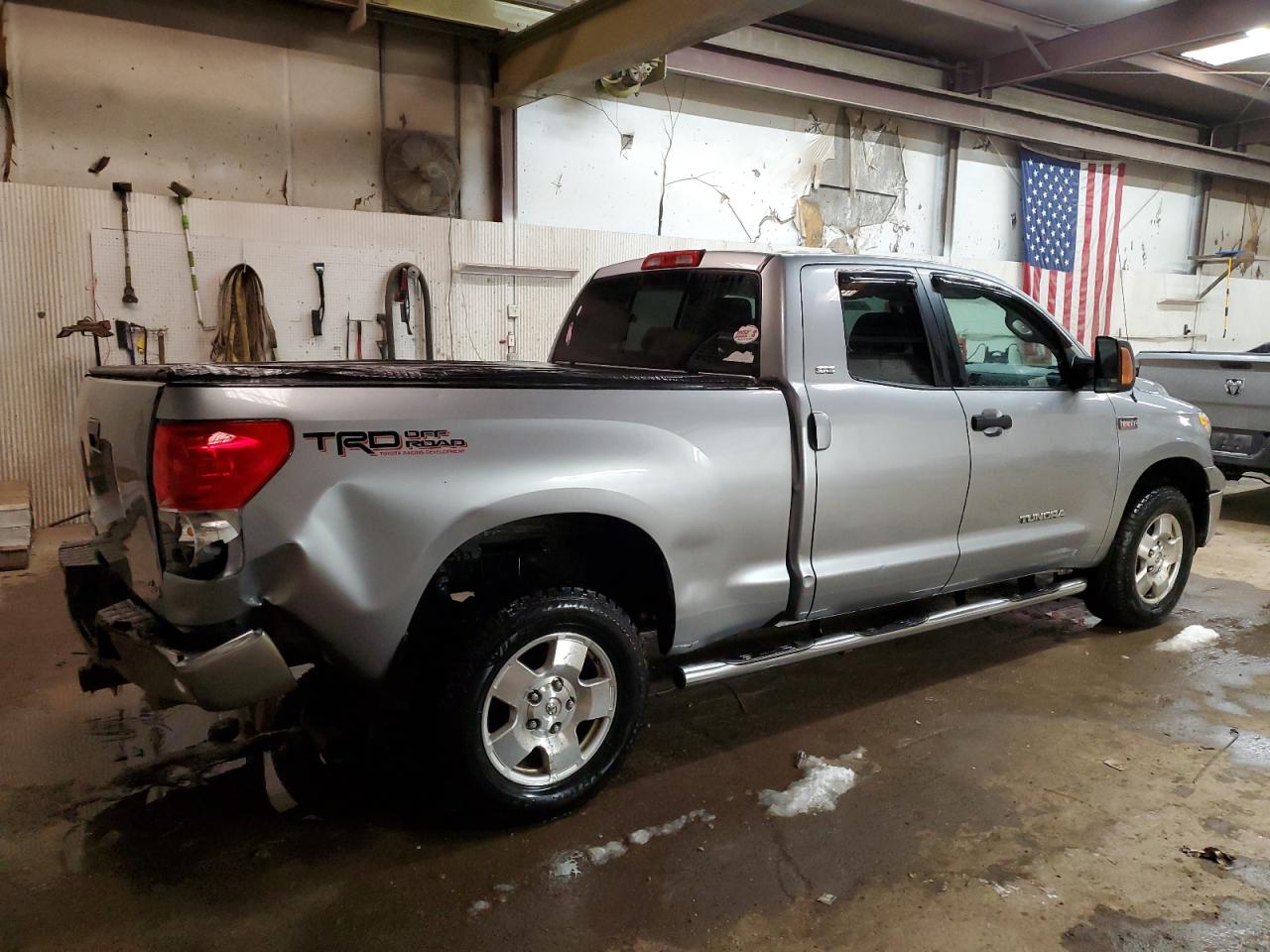 Photo 2 VIN: 5TFBV54128X079894 - TOYOTA TUNDRA 