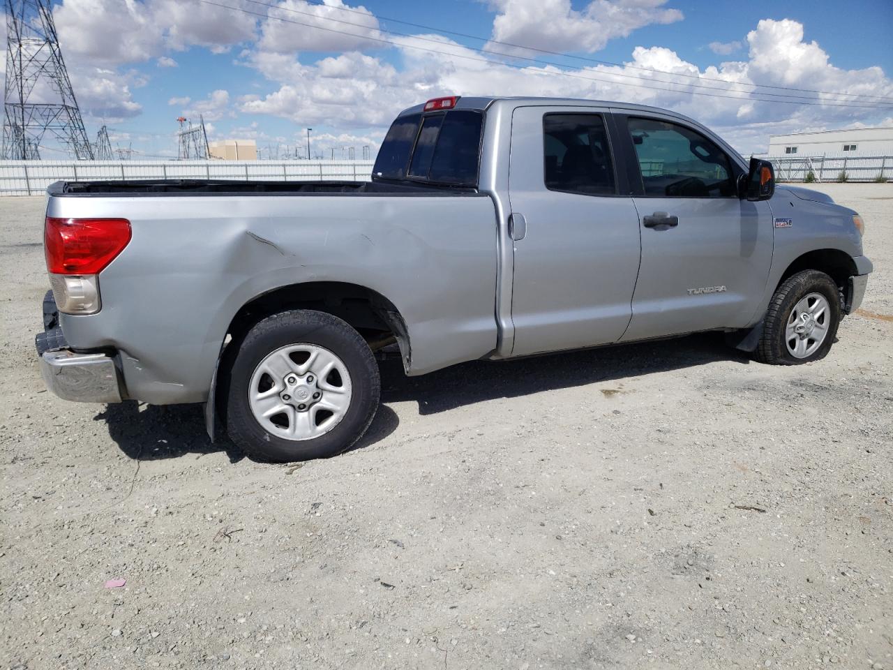 Photo 2 VIN: 5TFBV541X8X072918 - TOYOTA TUNDRA 