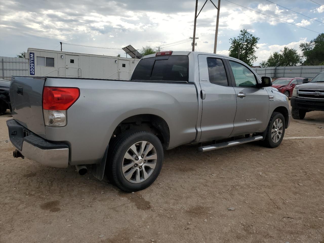 Photo 2 VIN: 5TFBV58137X018157 - TOYOTA TUNDRA 