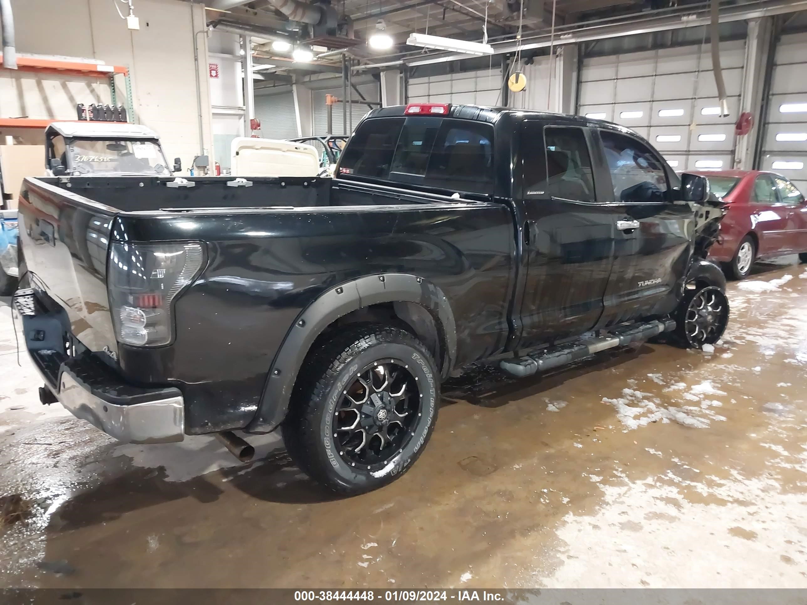 Photo 3 VIN: 5TFBV58137X026565 - TOYOTA TUNDRA 