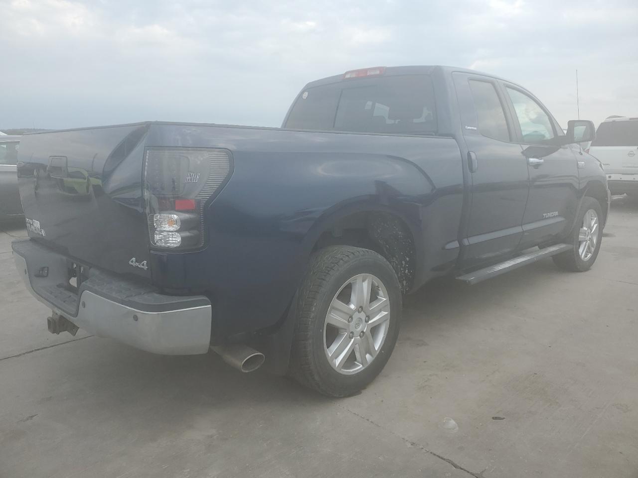 Photo 2 VIN: 5TFBV58197X015411 - TOYOTA TUNDRA 