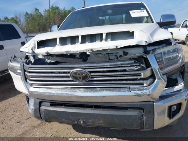 Photo 5 VIN: 5TFBW5F15JX753875 - TOYOTA TUNDRA 