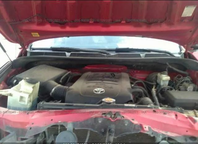 Photo 9 VIN: 5TFBW5F17CX218338 - TOYOTA TUNDRA 4WD TRUCK 