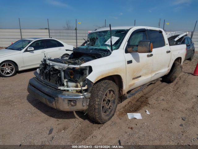 Photo 1 VIN: 5TFBW5F19EX367975 - TOYOTA TUNDRA 