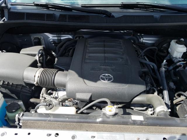 Photo 6 VIN: 5TFBW5F1XJX685900 - TOYOTA TUNDRA DOU 