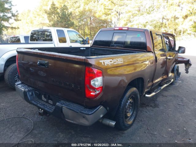 Photo 3 VIN: 5TFBY5F12EX363395 - TOYOTA TUNDRA 4WD TRUCK 