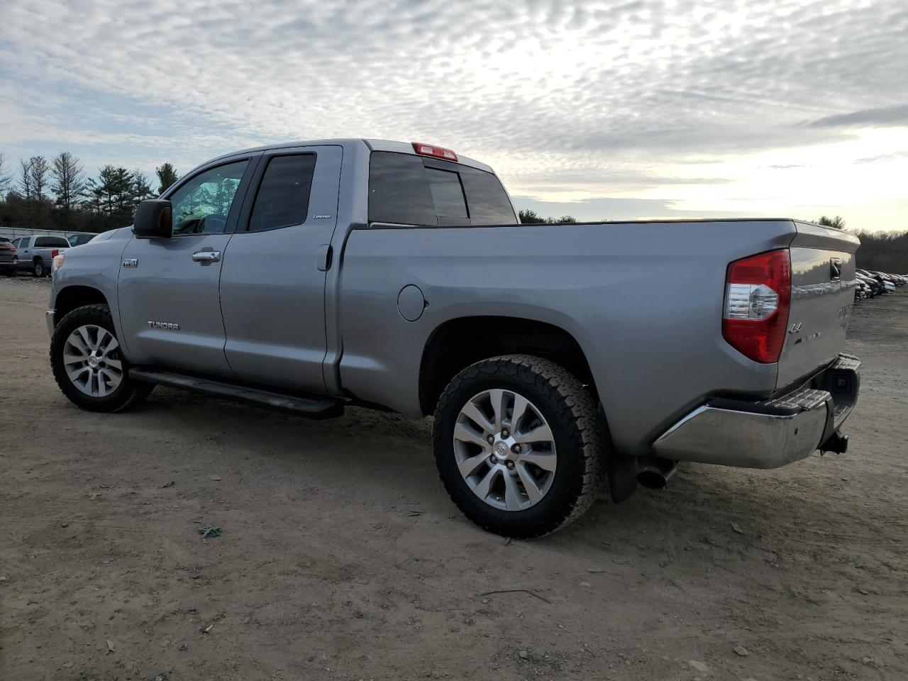 Photo 1 VIN: 5TFBY5F12FX438307 - TOYOTA TUNDRA 