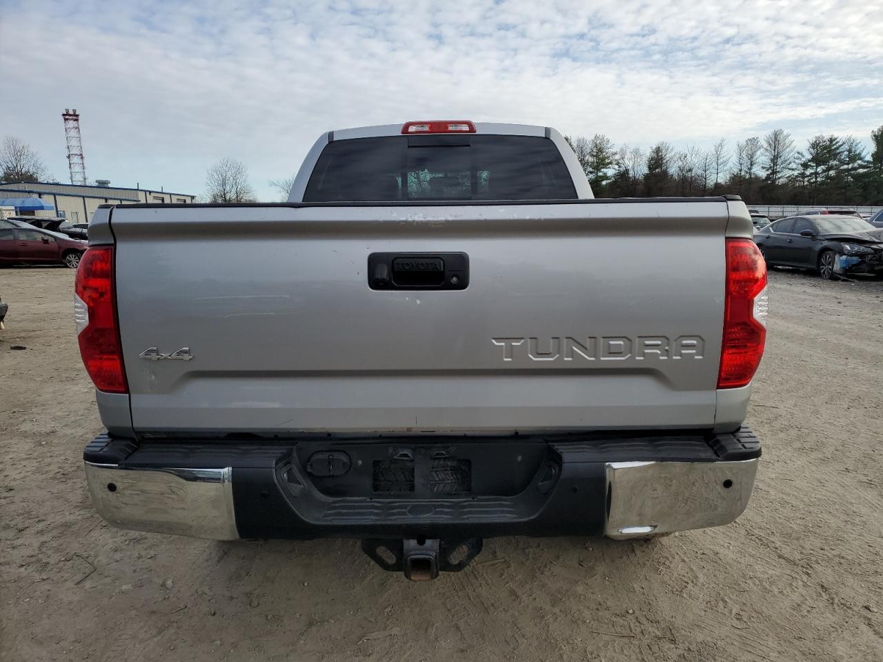 Photo 5 VIN: 5TFBY5F12FX438307 - TOYOTA TUNDRA 