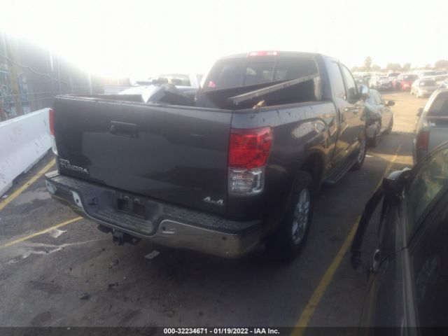 Photo 3 VIN: 5TFBY5F13CX226740 - TOYOTA TUNDRA 4WD TRUCK 