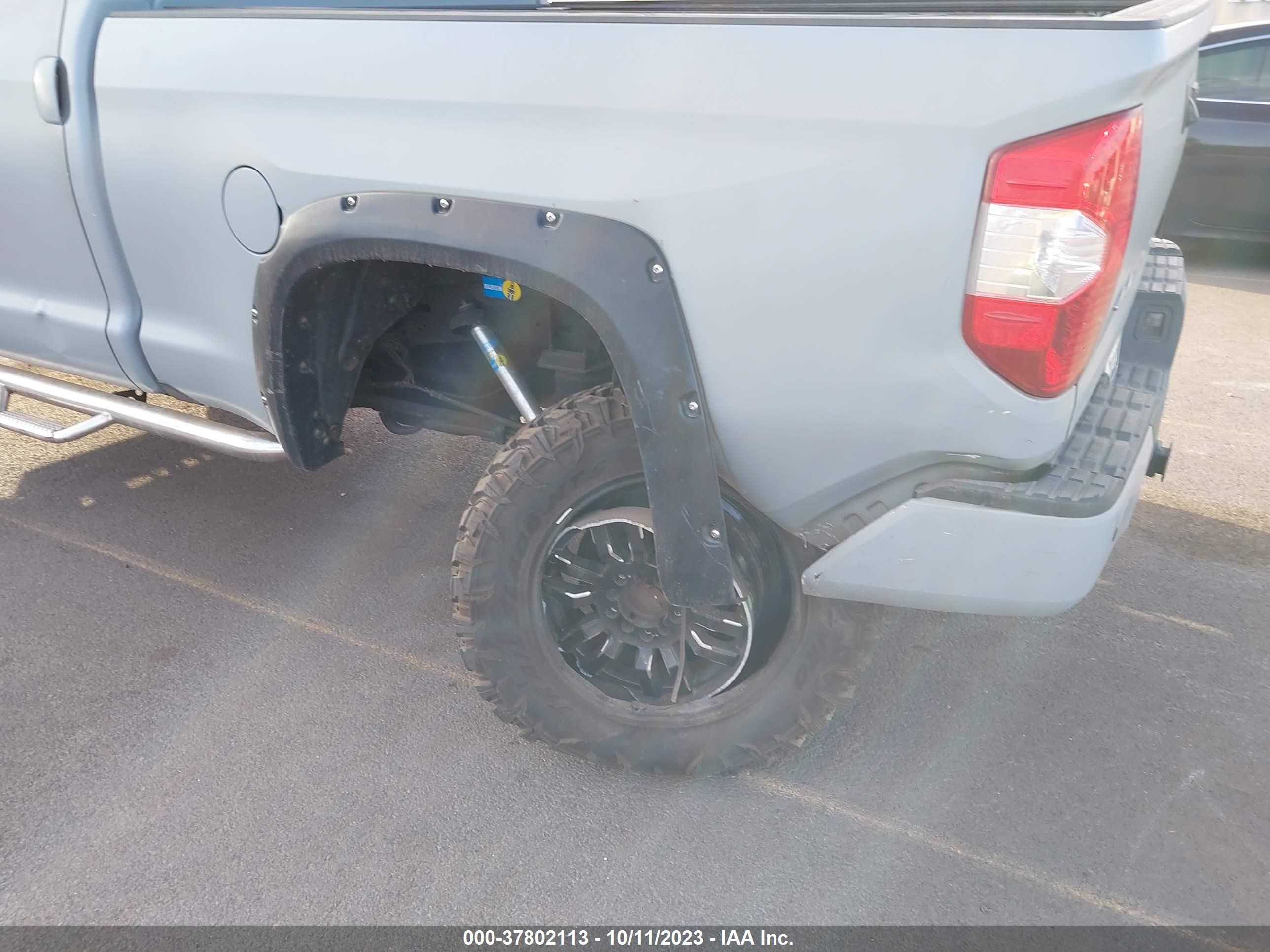 Photo 5 VIN: 5TFBY5F13GX541723 - TOYOTA TUNDRA 