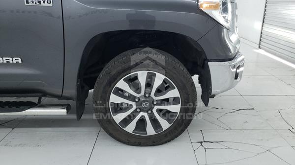 Photo 32 VIN: 5TFBY5F13LX946927 - TOYOTA TUNDRA 