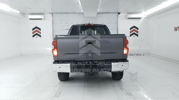 Photo 6 VIN: 5TFBY5F13LX946927 - TOYOTA TUNDRA 