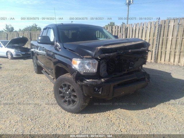 Photo 5 VIN: 5TFBY5F14EX359493 - TOYOTA TUNDRA 4WD TRUCK 