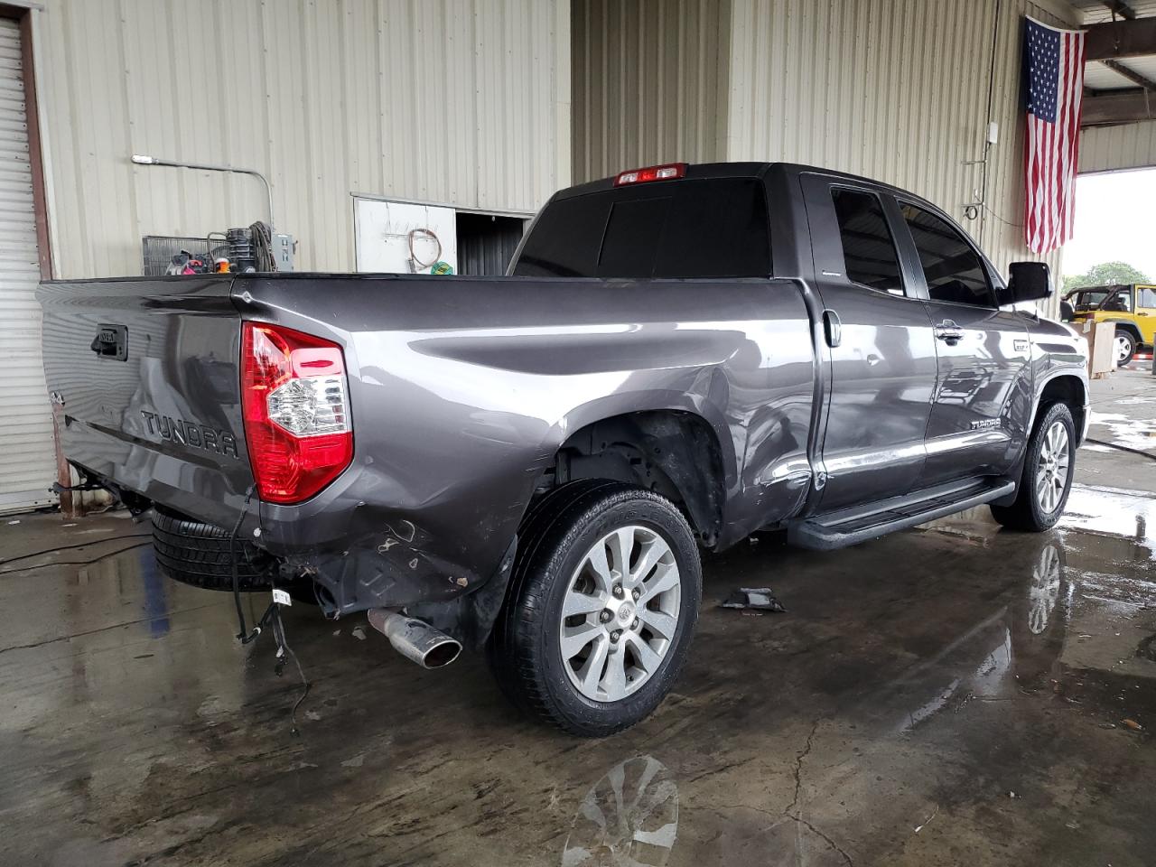 Photo 2 VIN: 5TFBY5F14FX483989 - TOYOTA TUNDRA 