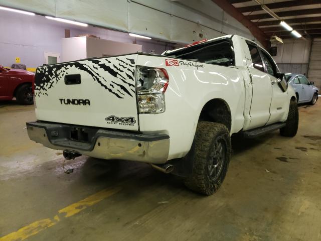 Photo 3 VIN: 5TFBY5F15BX177054 - TOYOTA TUNDRA DOU 