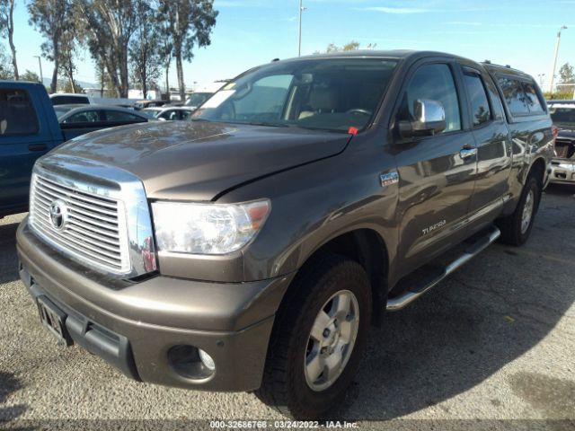 Photo 1 VIN: 5TFBY5F15DX305702 - TOYOTA TUNDRA 4WD TRUCK 