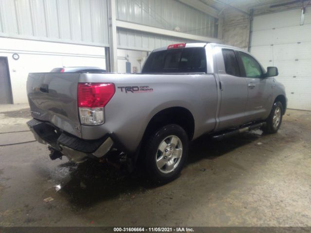 Photo 3 VIN: 5TFBY5F16AX122501 - TOYOTA TUNDRA 4WD TRUCK 